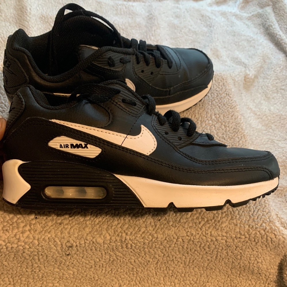 Boy’s 6.5Y Nike Airmax Excee